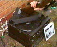 The lads 'fix' Lee's stereo!